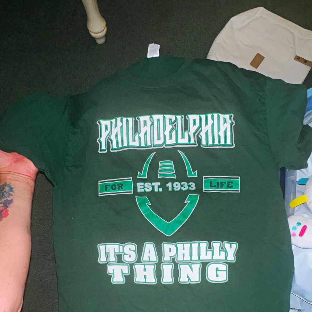 Philadelphia Eagles NFL It's A Philly Thing A.J. Brown #11 Green Shirt M